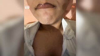 Usa slut fingering her tight little pussy