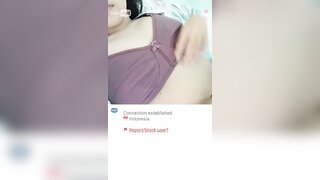 Indonesian Teen Girl shows boobs on ometv
