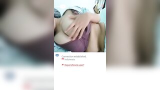 Indonesian Teen Girl shows boobs on ometv
