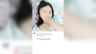 Indonesian Teen Girl shows boobs on ometv