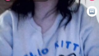 Chubby girl shows boobs and ass on monkey app