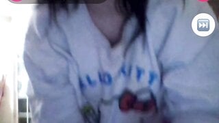 Chubby girl shows boobs and ass on monkey app