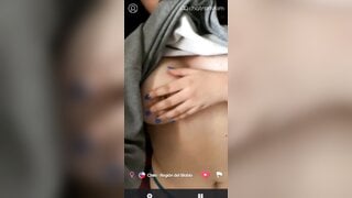 Sexy girl shows her beautiful boobs in chatrandom