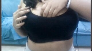 Mumbai girls know best about how to make any guy cum