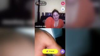 White uk chick shows vids and tits
