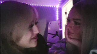 2 girls on ome.tv