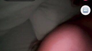 UK girl wants see some cum on monkey app