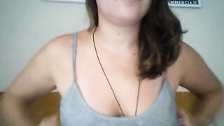 20Yo US Girl Plays