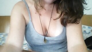 20Yo US Girl Plays