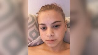 Cute 18Yo Plays