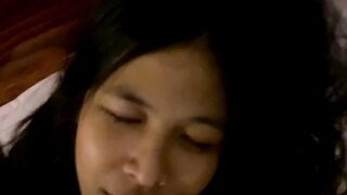 Filipina shows her tits on ometv