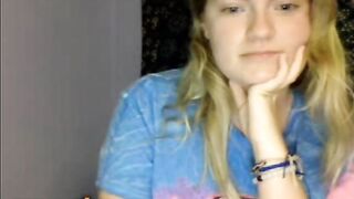 Sexy Omegle Slut With Her Toy