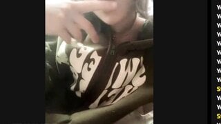 Beautiful US Girl Masturbates On Thundr