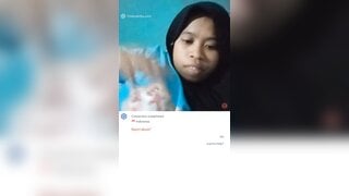 Indonesian girl showing boobs