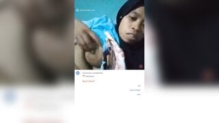Indonesian girl showing boobs