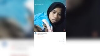 Indonesian girl showing boobs