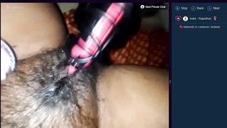 Hairy Indian girl squirts on curling iron on flingster