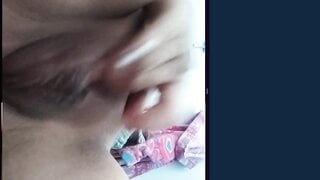 Omchater Latina Lesbian Masturbates