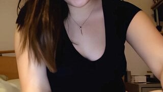 Kaylee Plays SPICY Omegle Game (2017)