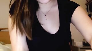 Kaylee Plays SPICY Omegle Game (2017)