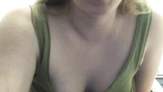 Slut shows off