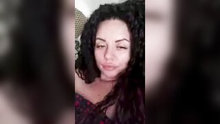 beautiful milf exposes her tits