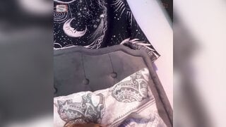 Girl on Omegle rubbing clit