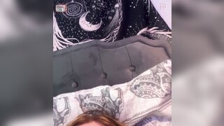 Girl on Omegle rubbing clit