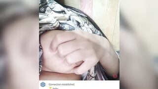 Horny Indian girl flash boobs