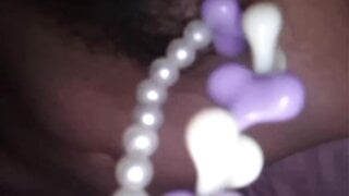 Teen show pussy & small tits