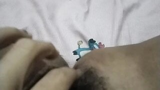 Minichat girl Indonesian play with pussy