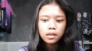 indonesian teen girl flash me her tits on ometv
