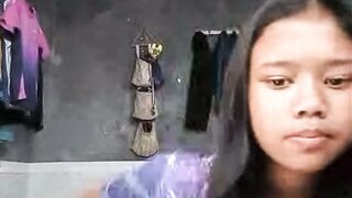 indonesian teen girl flash me her tits on ometv