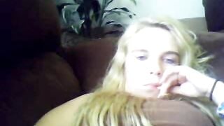 Blonde Chick Does Some Very Close Up Fingering