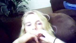 Blonde Chick Does Some Very Close Up Fingering