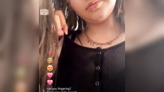 Turkish girl shows her tits in ometv