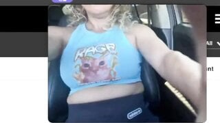 Horny Milf Had To Rub One Out On The Way Home From The Gym