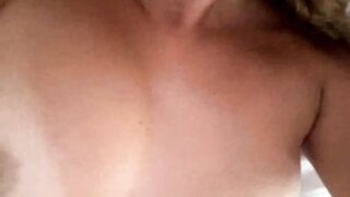 Brazilian taned lined beaty cums