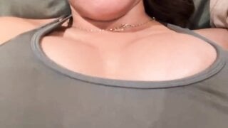 Flingster hot wife spits over boobs [No sound]