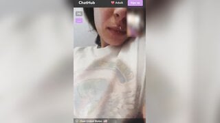 Sweet American Teen shows me how she uses her toy