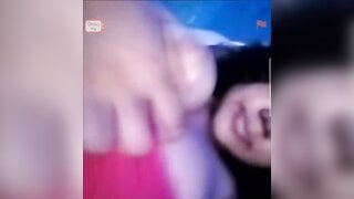 Ome Tv Teen Show her bobs