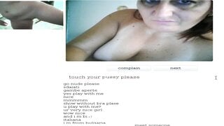 Italian Milf bates on Chatroulette