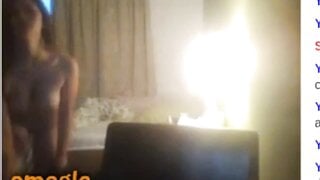 Teen with amazing body uses hairbrush on Omegle