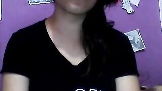 [Omegle] Jeune Fille Péruvienne Poilue Se Caress