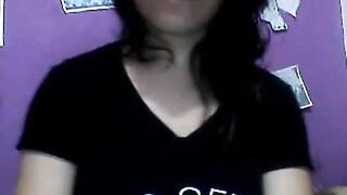 [Omegle] Jeune Fille Péruvienne Poilue Se Caress