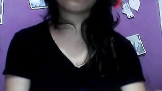 [Omegle] Jeune Fille Péruvienne Poilue Se Caress
