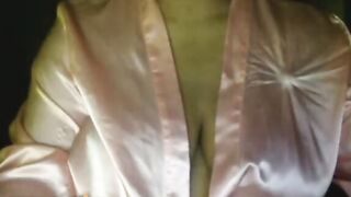 Omegle 22yo Chubby Ebony Cums Hard Playing