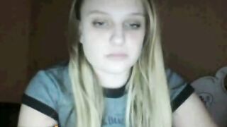 Teen Fingering Her Pussy For Me Omegle