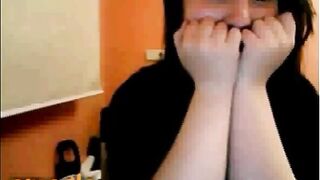 Shy Brunette Omegle Girl Shows Nice Tits